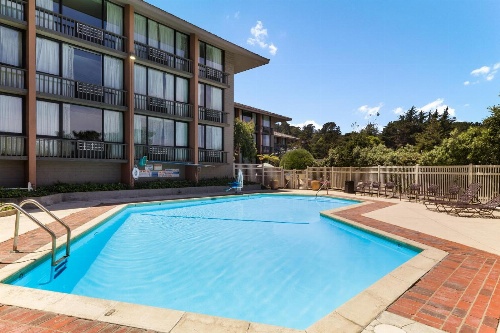 Red Lion Hotel Monterey image 3